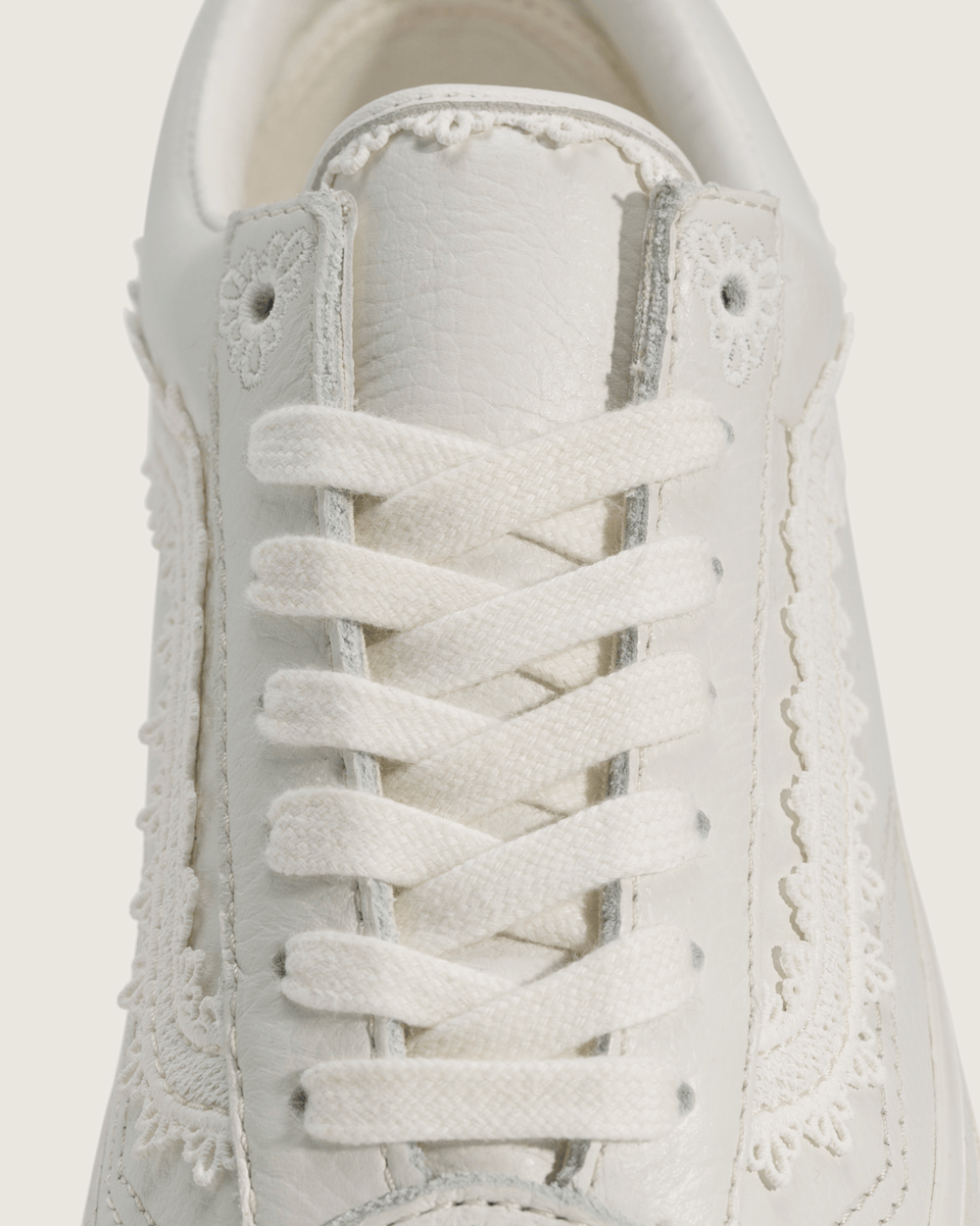 Women|Sale Vans Premium Old Skool Shoe in Marshmallow White