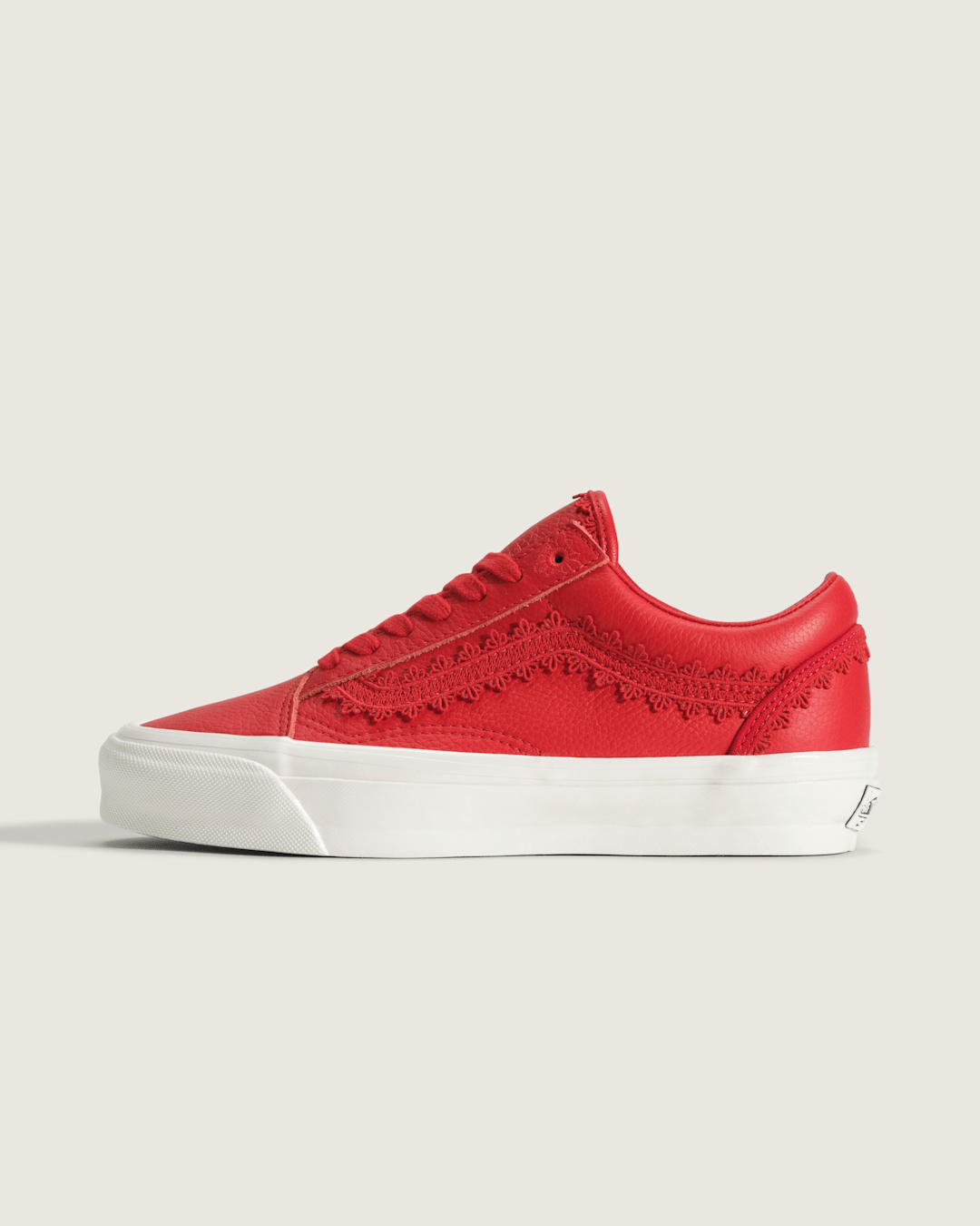 Women|Sale Vans Premium Old Skool Shoe in Racing Red