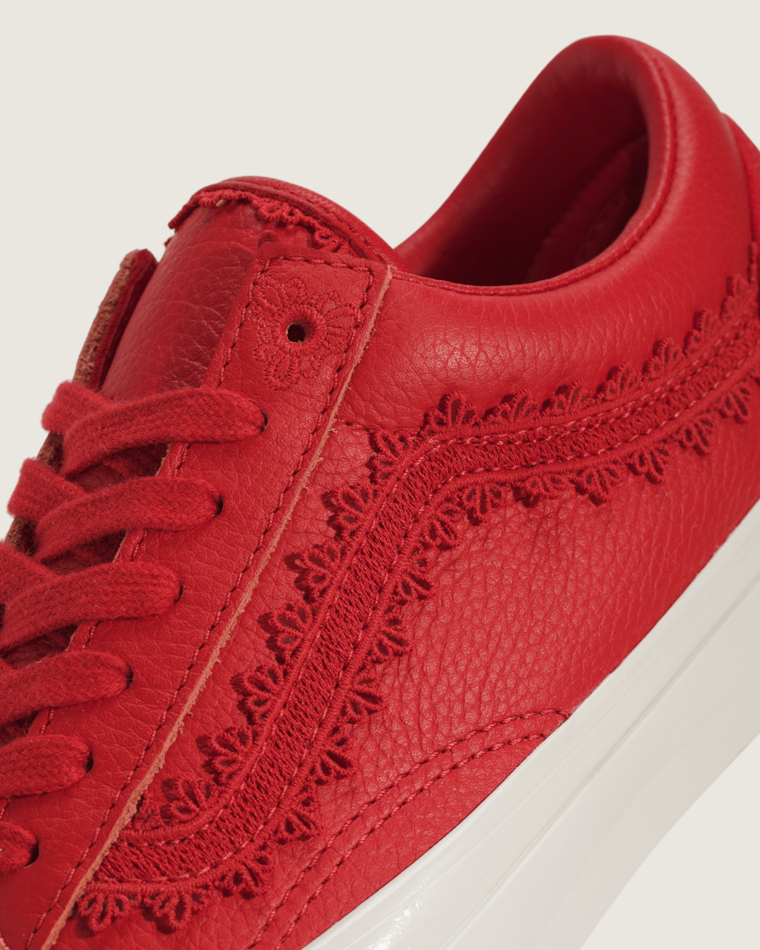Women|Sale Vans Premium Old Skool Shoe in Racing Red