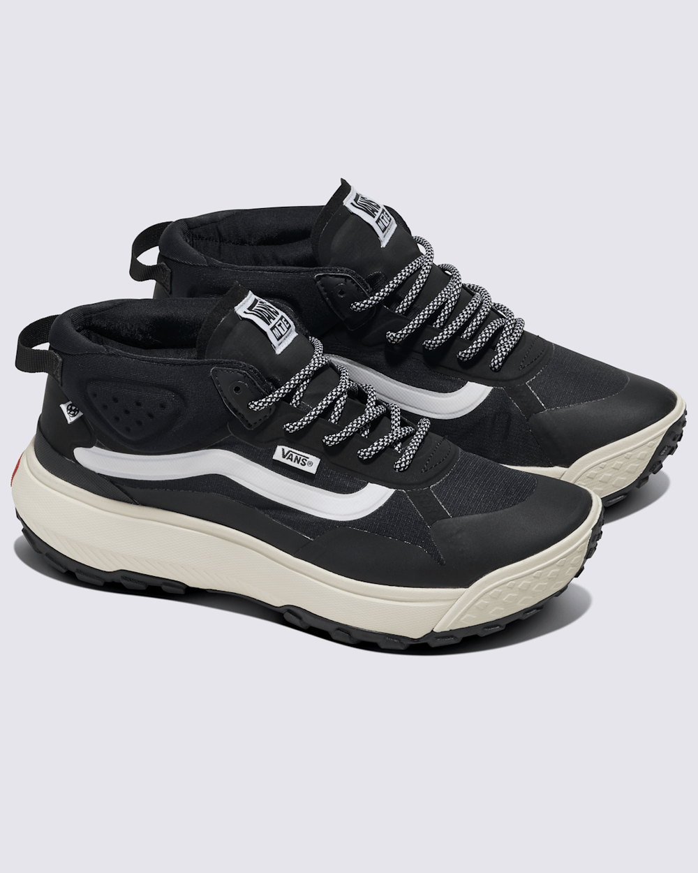 Women|Men Vans Crosspath Mid Shoe in Black / White