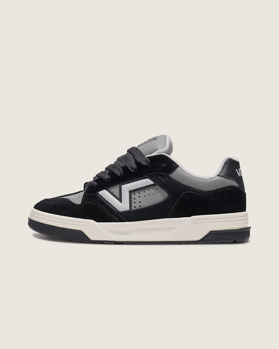 Women|Men|Sale Vans Upland Shoe in Black / Grey