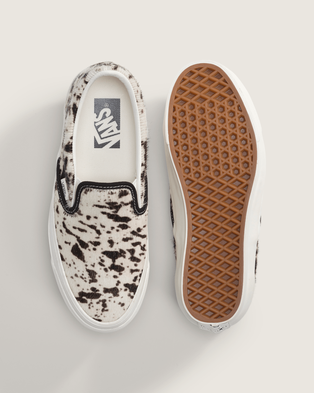 Women|Men|Sale Vans Premium Classic Slip-On Shoe in Black / White