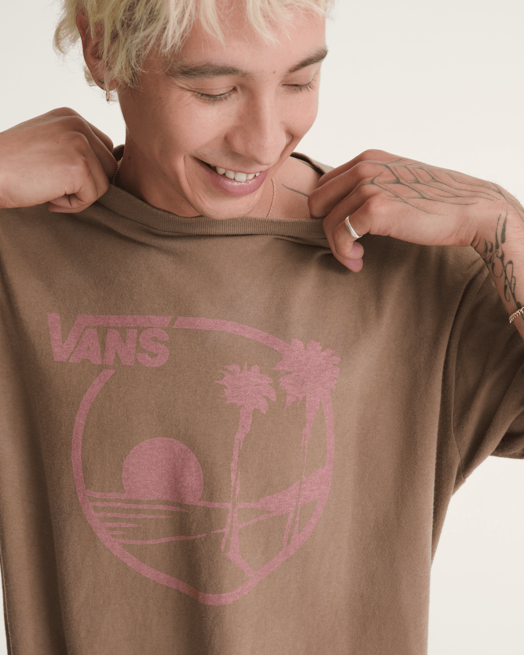 Women|Men Vans Waffle Shop Sun Vans Style T-Shirt in Brown