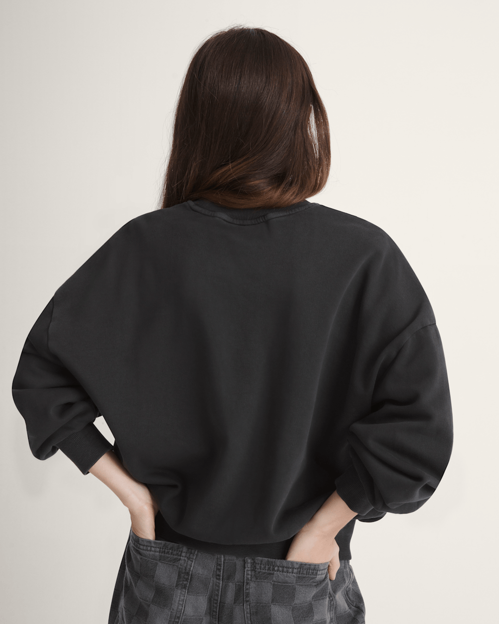 Women Vans Retro Crew Sweatshirt in Black