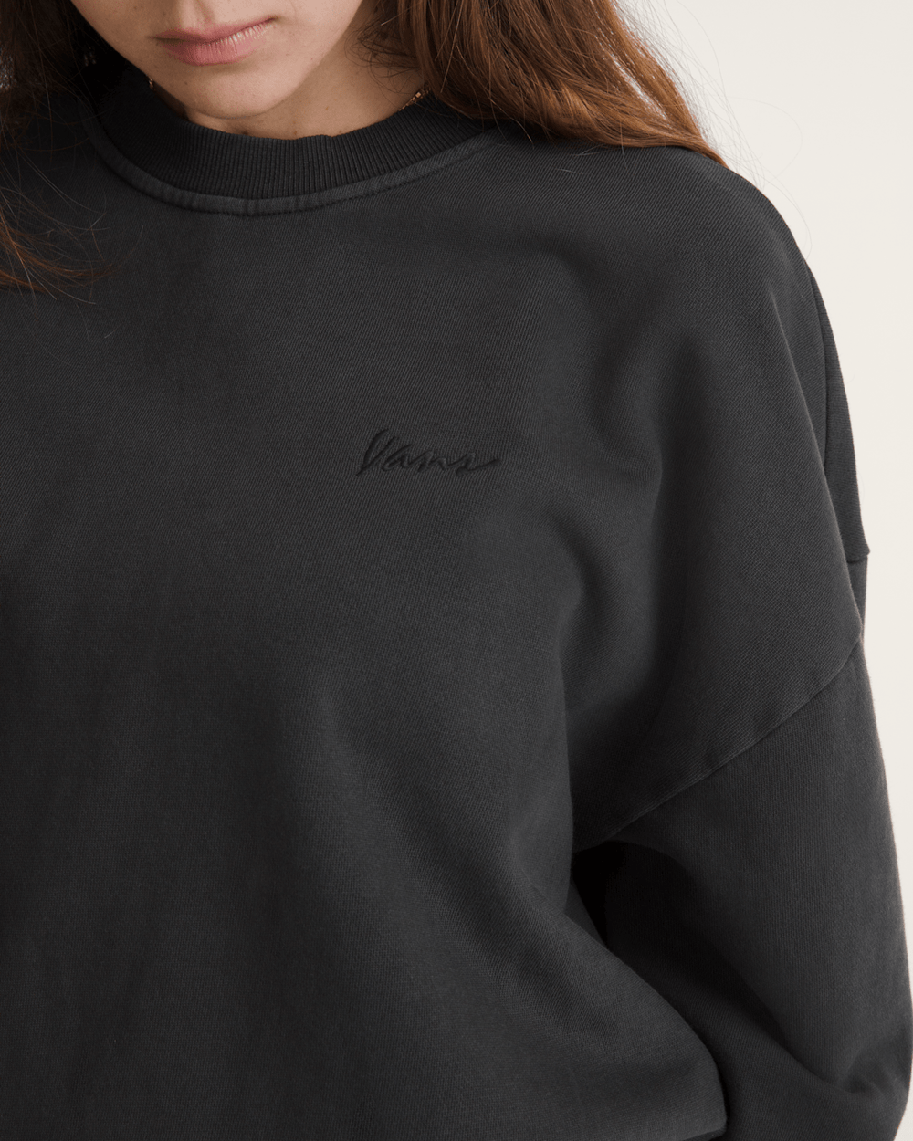 Women Vans Retro Crew Sweatshirt in Black