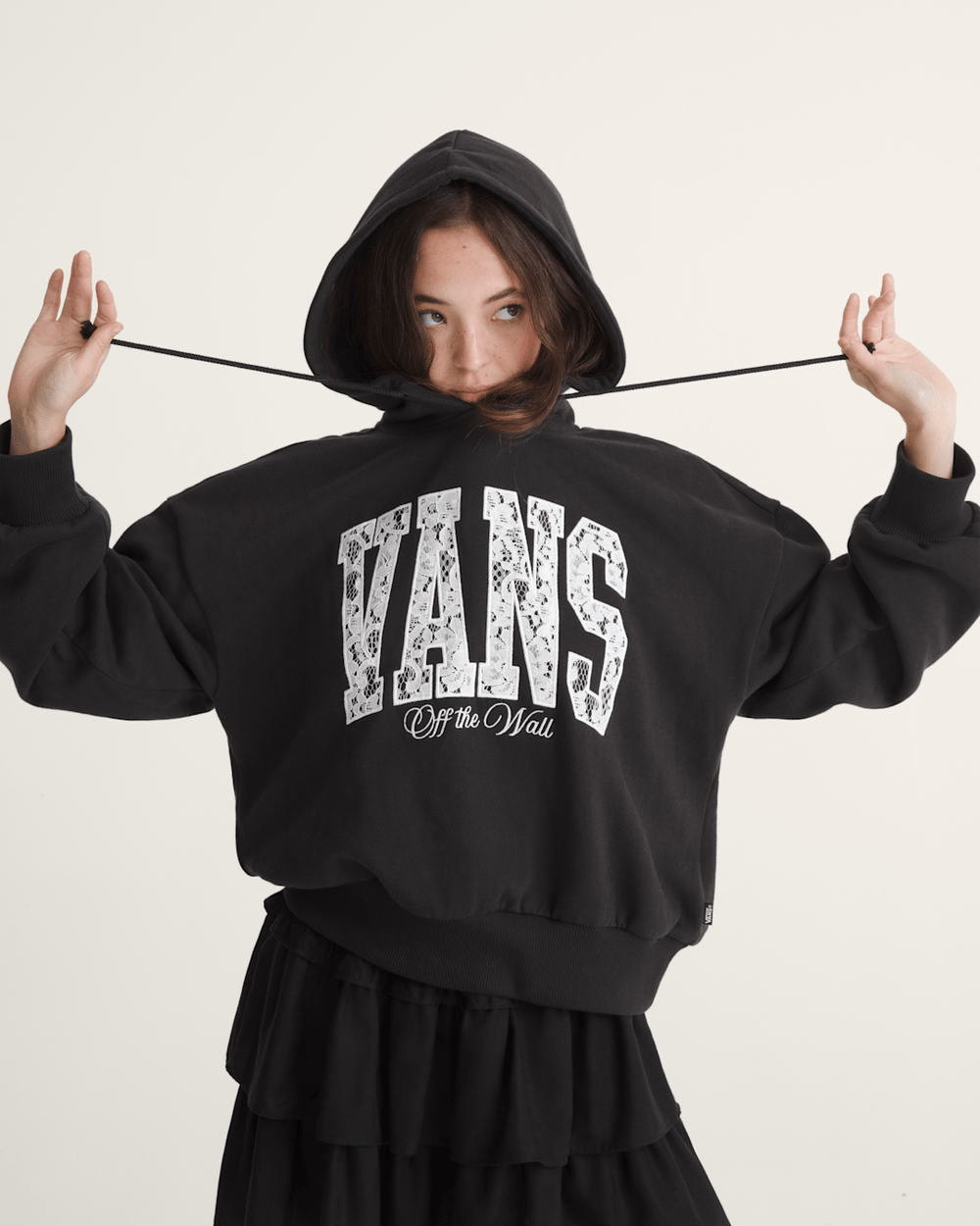 Women Vans Laced Up Retro Pullover Hoodie in Black