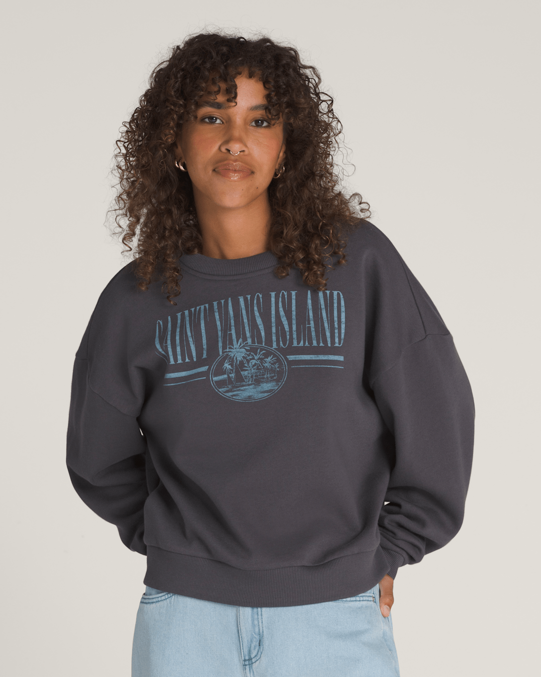 Women Vans Retro Isle Graphic Crew Sweatshirt in Asphalt Grey