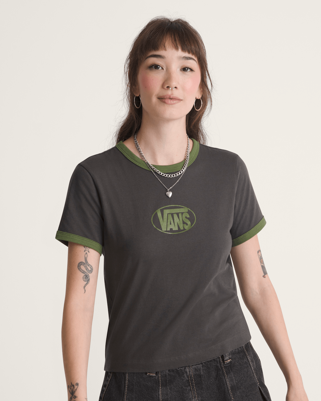 Women Vans Circle V Ringer Tee in Faded Black