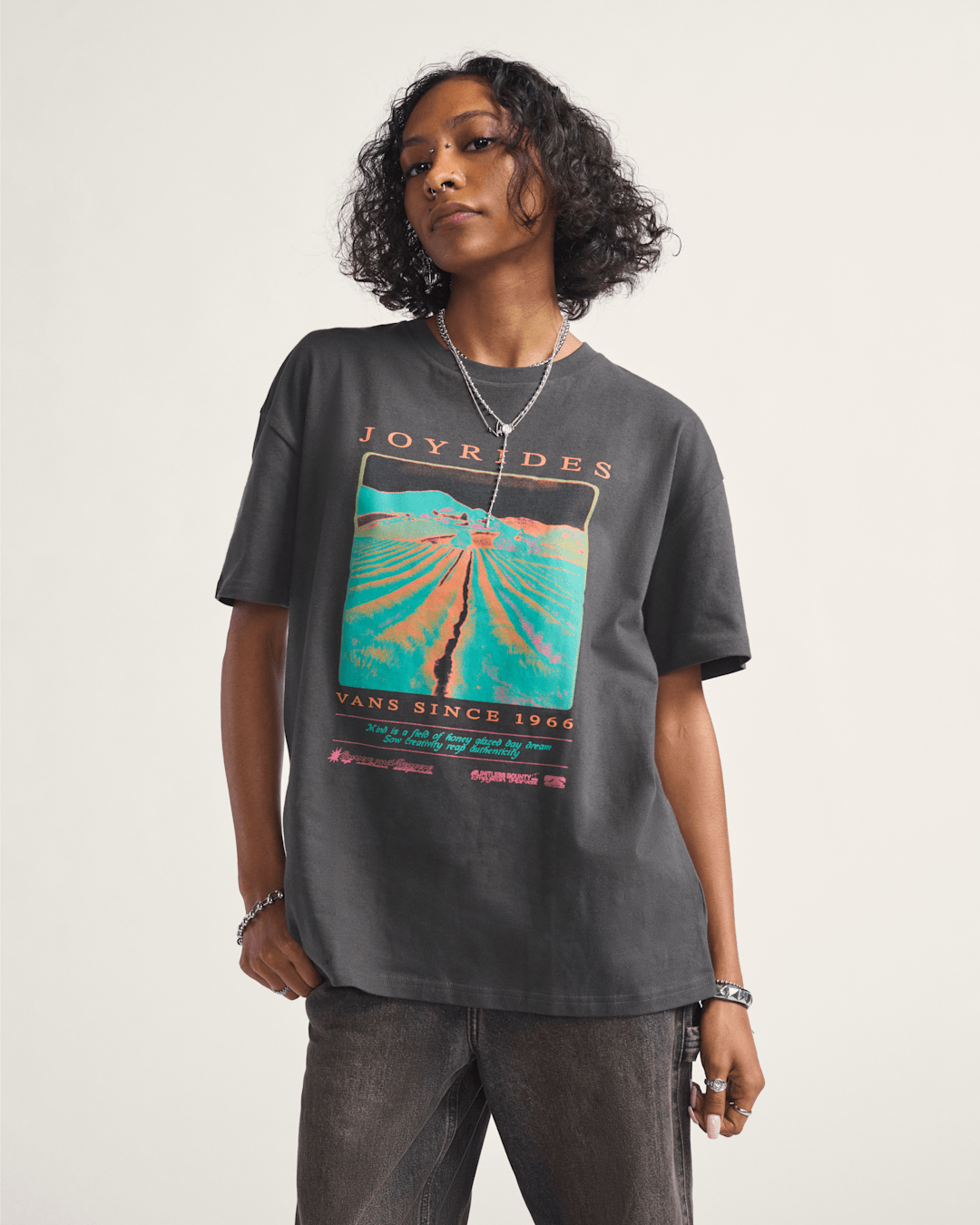 Women|Men Vans Honeyfields T-Shirt in Faded Black