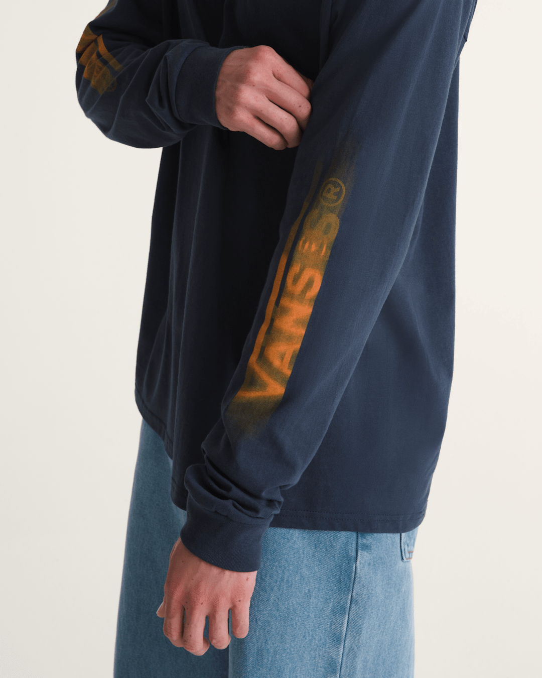 Women Vans Blur Drop Long Sleeve T-Shirt in Navy