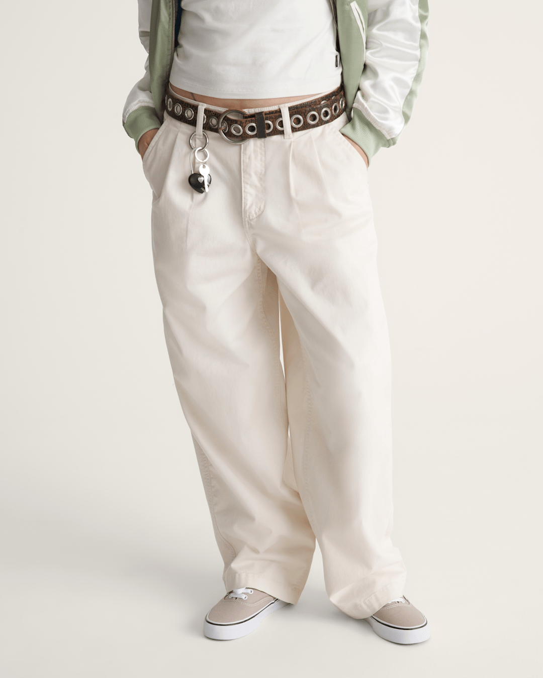 Women Vans Pleated Pants in Turtledove White