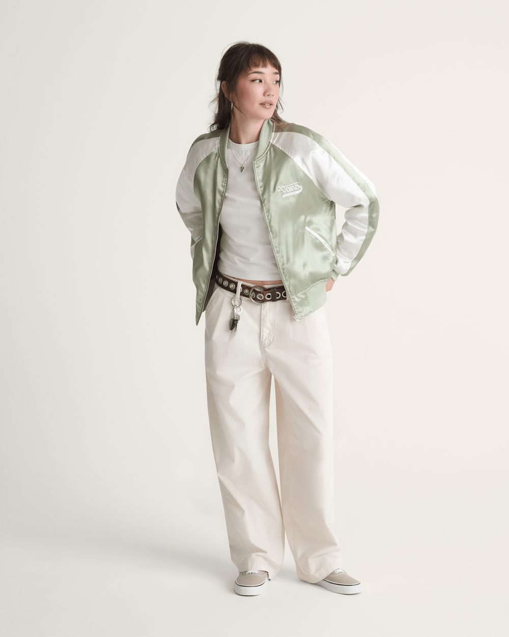 Women Vans Pleated Pants in Turtledove White
