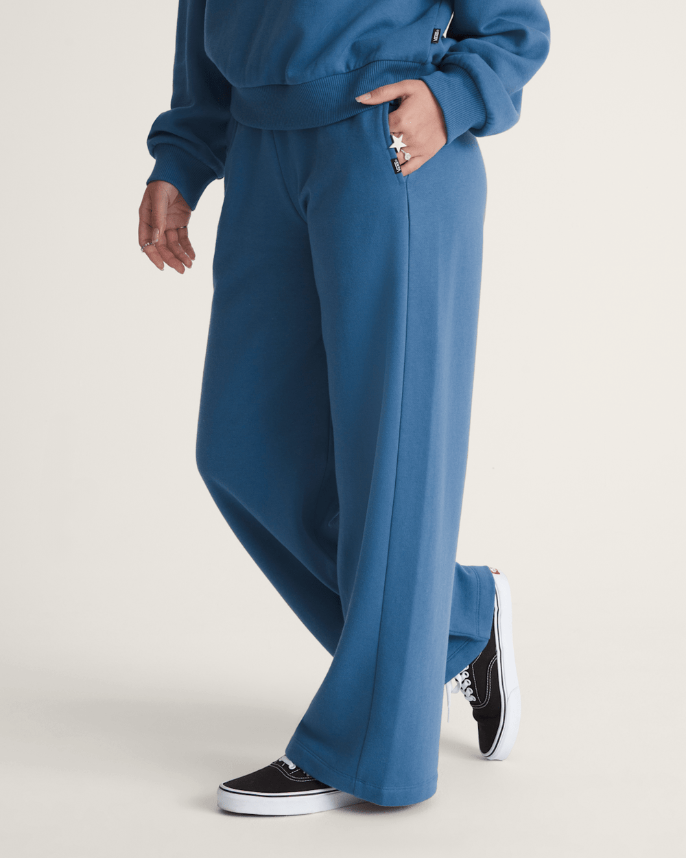 Women Vans Drop V Sweatpants in True Navy