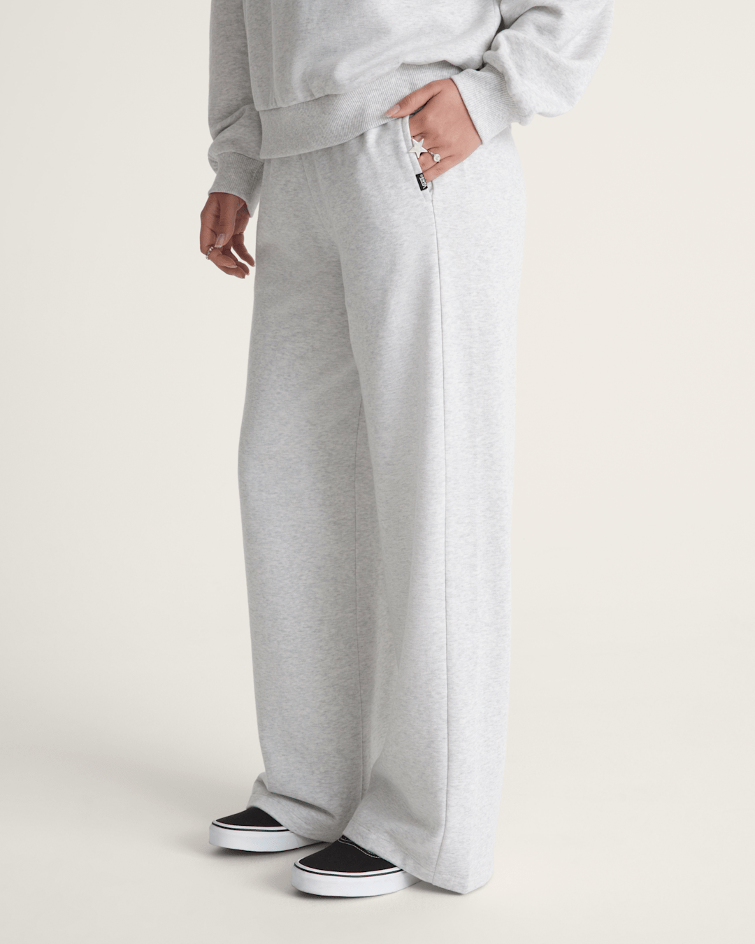 Women Vans Drop V Sweatpants in White Heather
