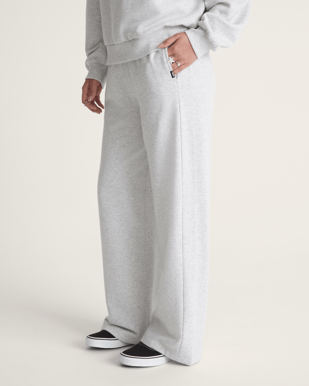 Women Vans Drop V Sweatpants in White Heather