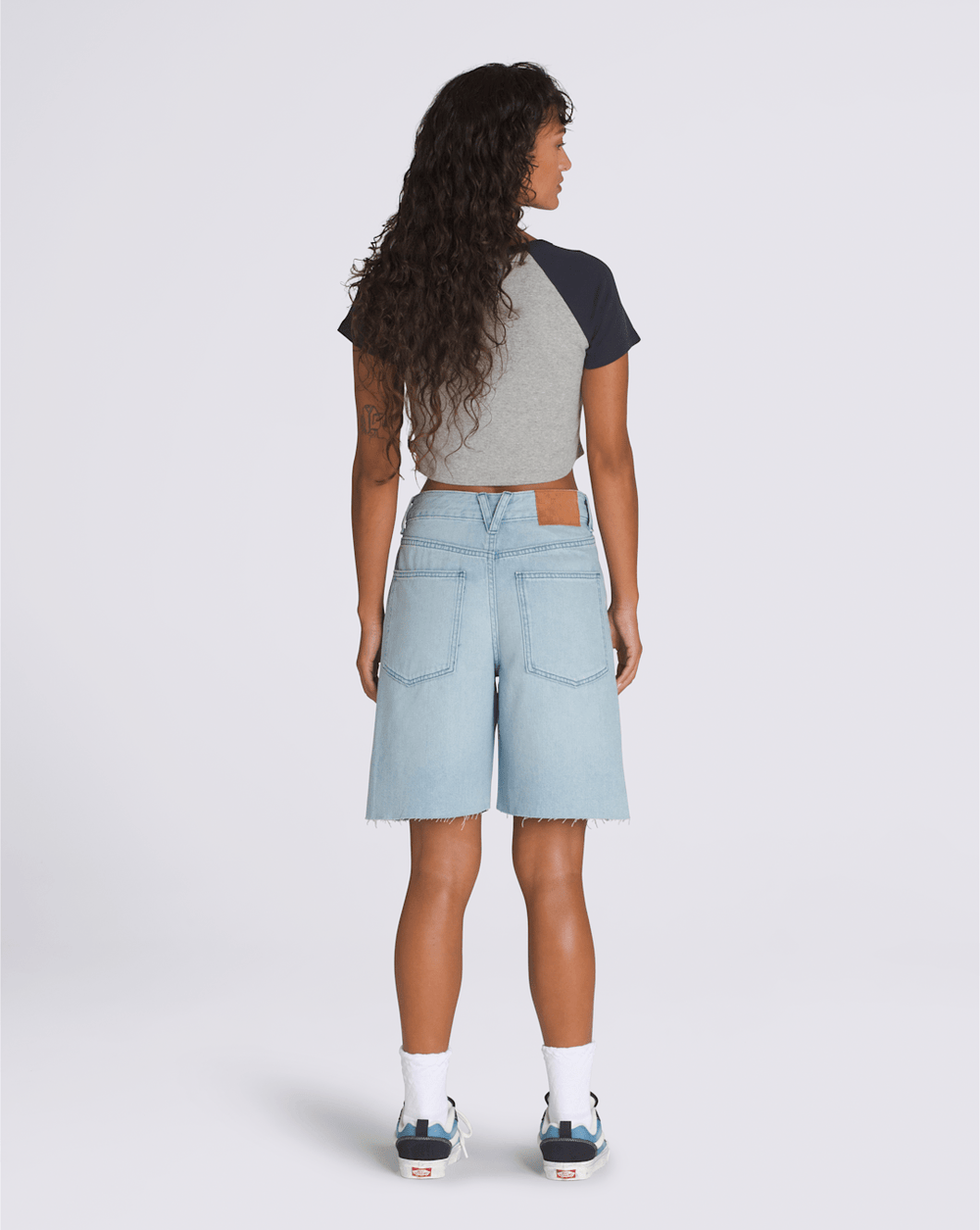 Women Vans Sirelle Cut-Off 9'' Jorts in Light Stonewash Blue