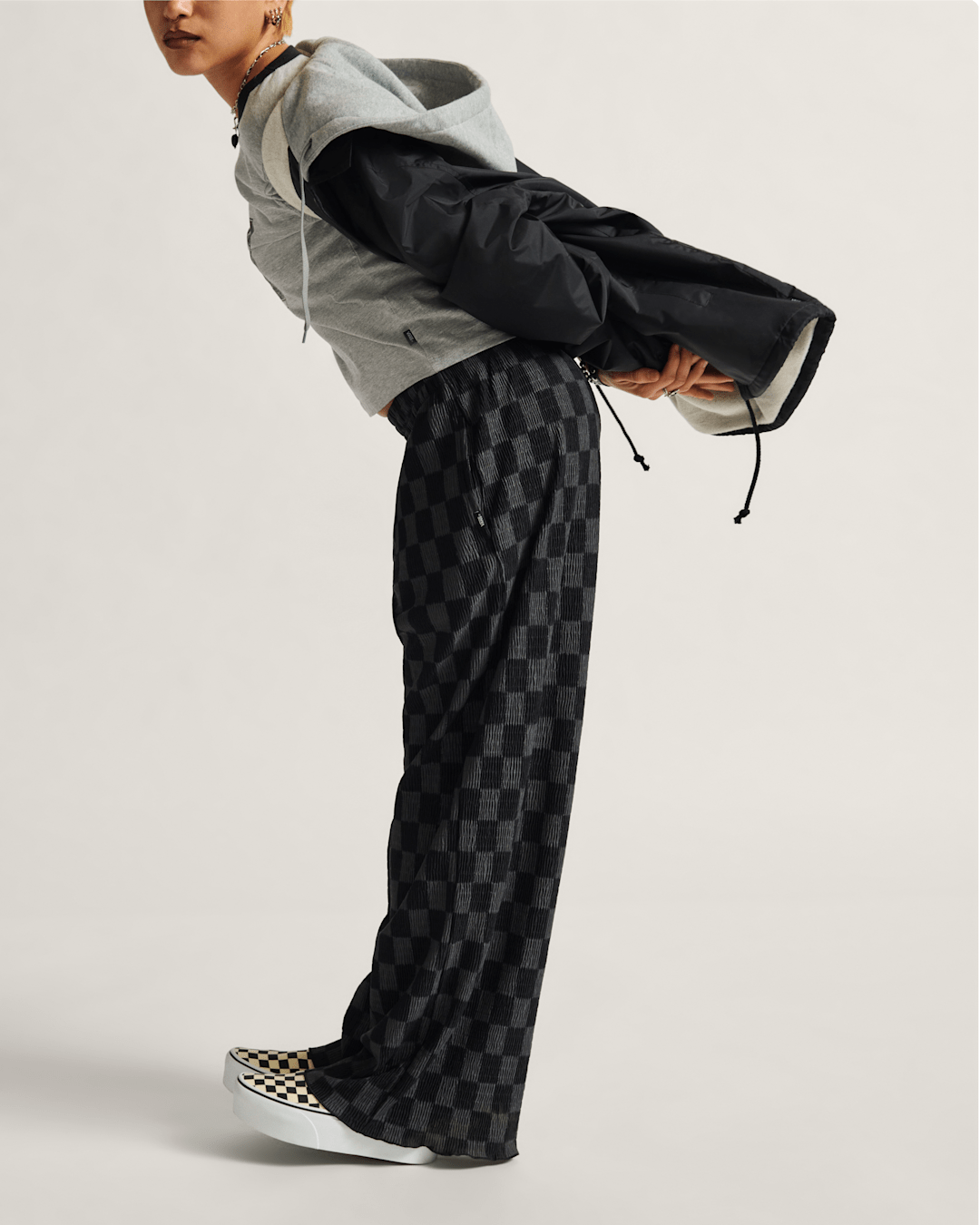 Women Vans Wren Checkerboard Pants in Checkerboard Black / Grey