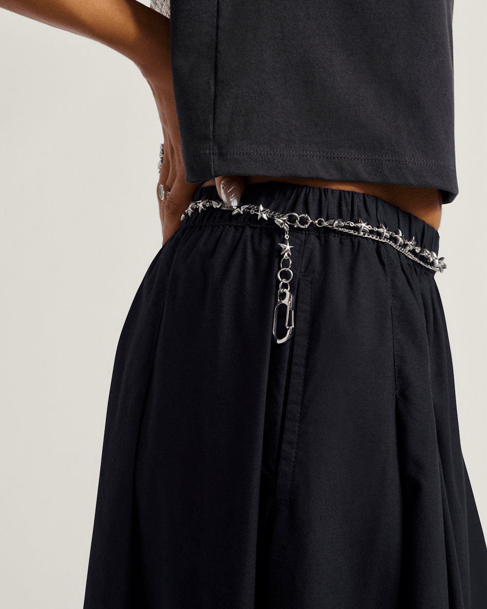 Women Vans Francesca Full Skirt in Black