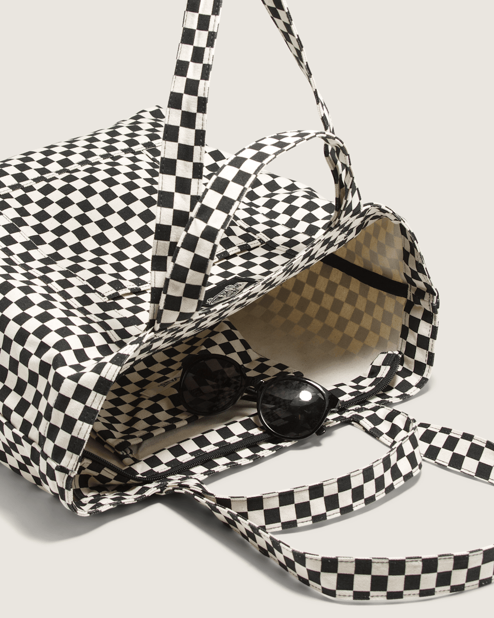 Women|Men Vans Tell All Zip Tote Bag in Checkerboard Black