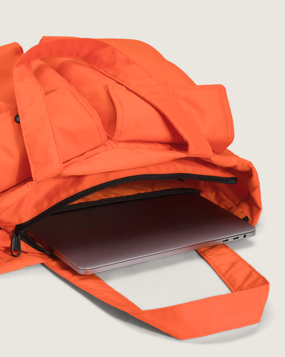 Women|Men Vans Lawler Tote Bag in Flame Red