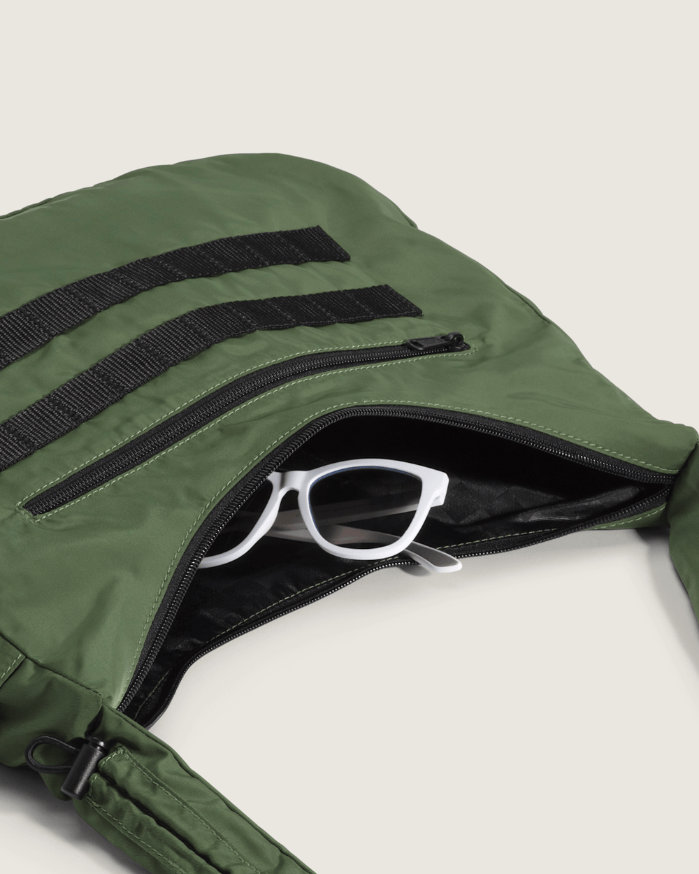Women|Men Vans Offshoot Messenger Bag in Pine Forest Green