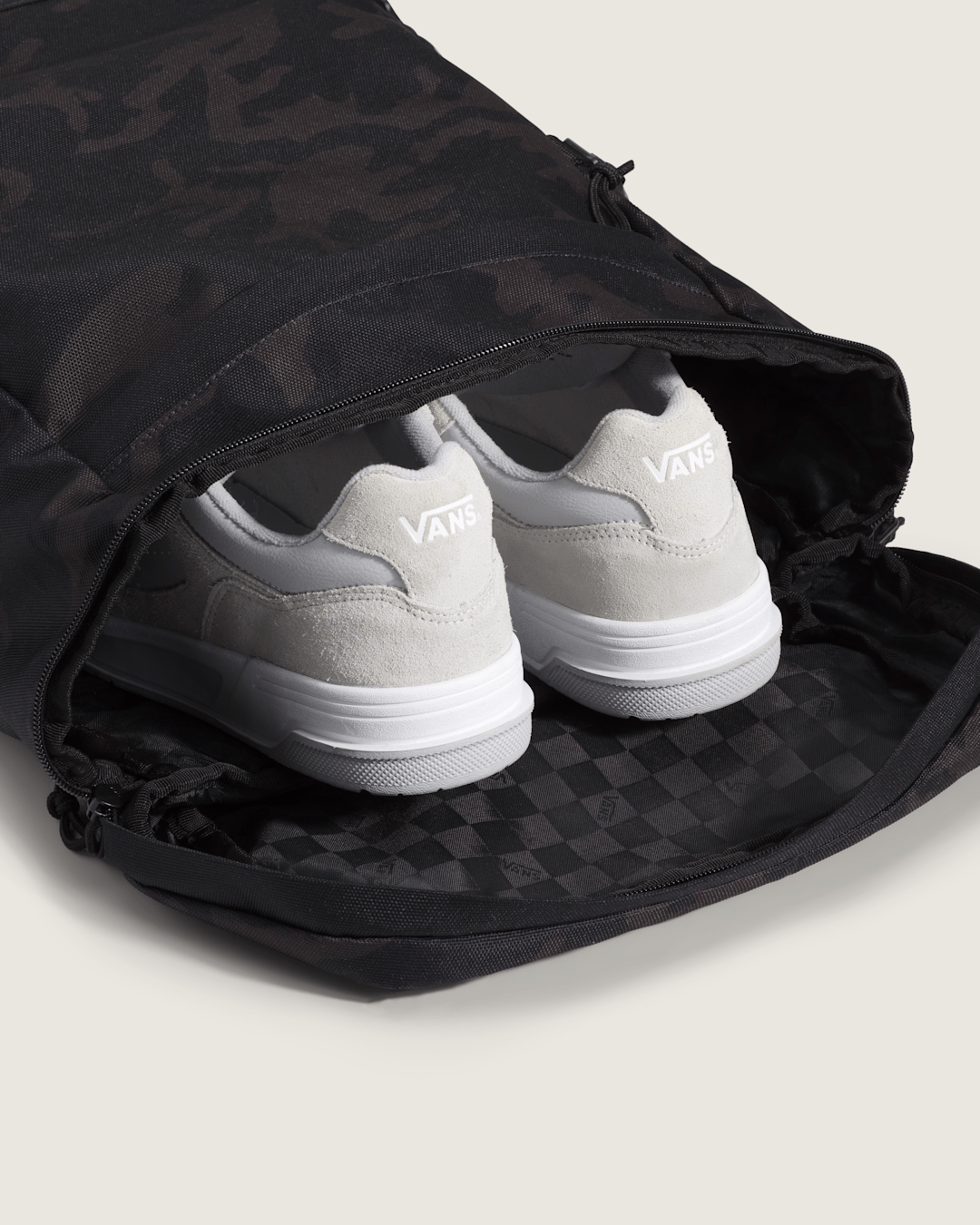 Women|Men Vans Omit Backpack in Camo Black