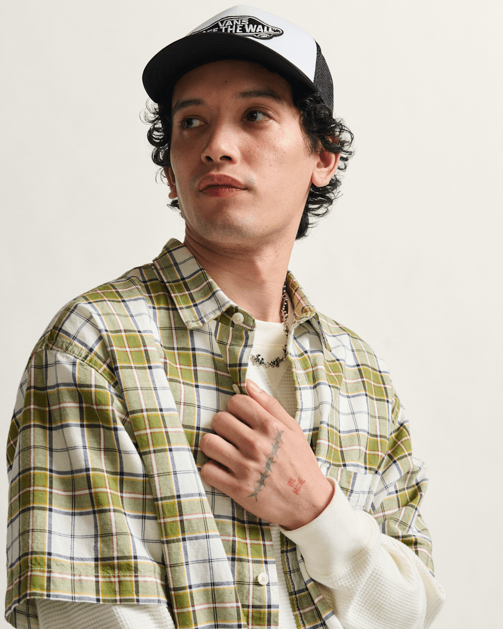 Women|Men Vans Classic Patch Curved Bill Trucker Hat in Black / White
