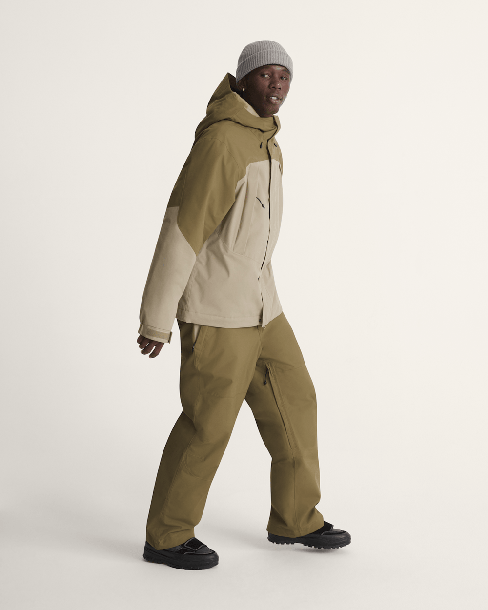 Women|Men Vans Hellbound Snow Jacket in Warm Brown
