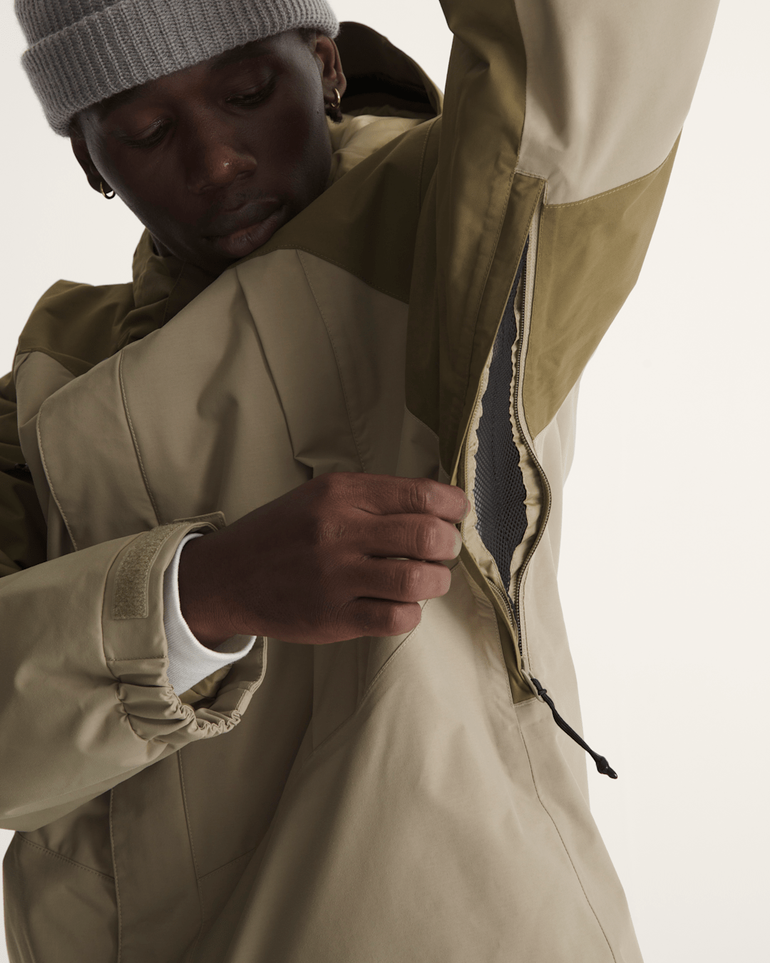 Women|Men Vans Hellbound Snow Jacket in Warm Brown