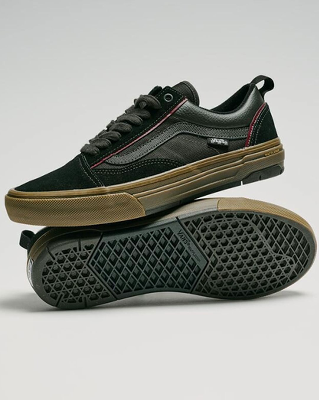 Women|Men Vans Skate Old Skool Wafflecup Shoe in Gum Black