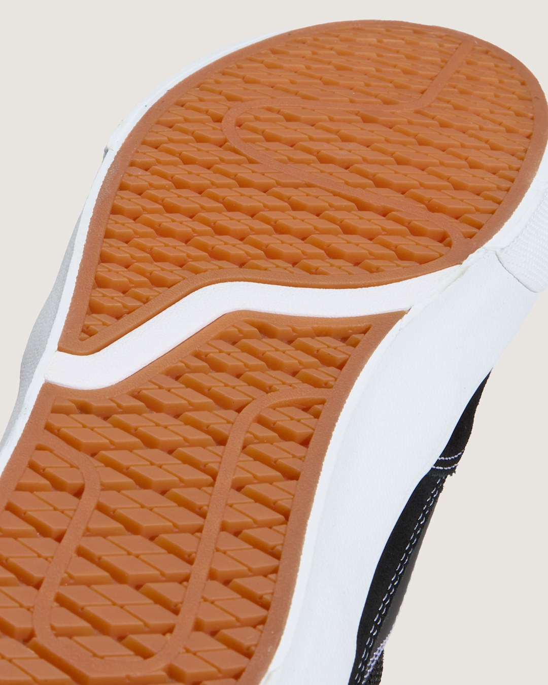 Women|Men Vans Skate Curren Caples Shoe in Gum Black / White