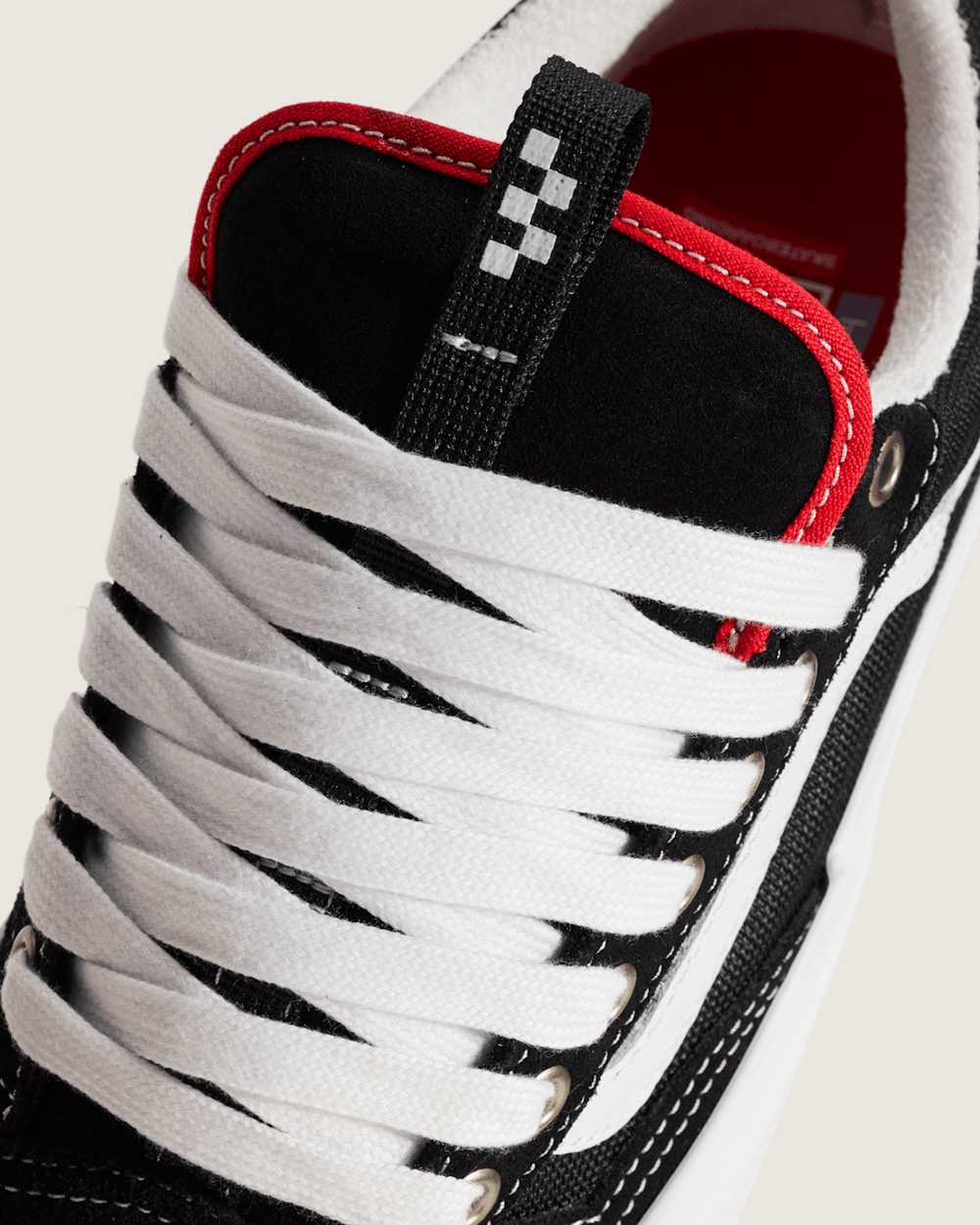 Women|Men Vans Skate Old Skool 36+ Shoe in Black / White
