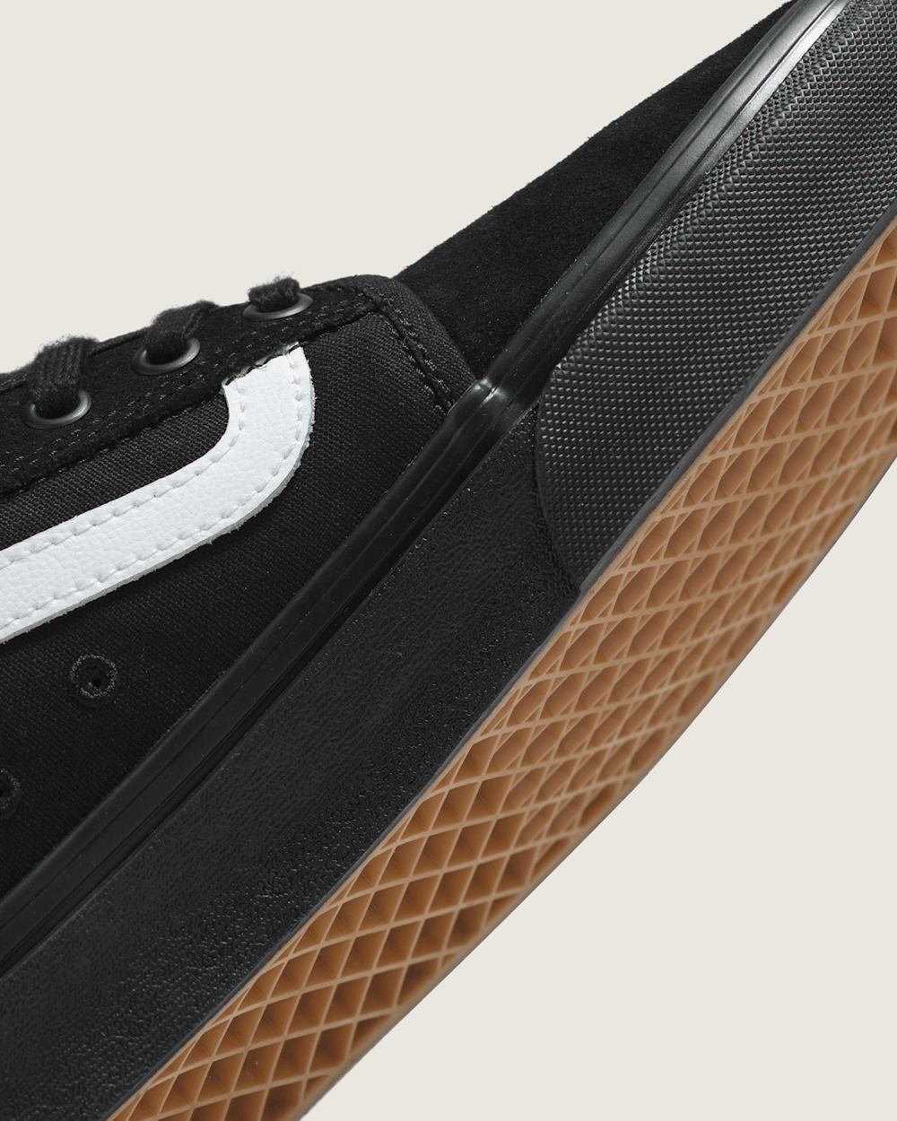 Women|Men Vans Skate Chukka Low Sidestripe Shoe in Black / White
