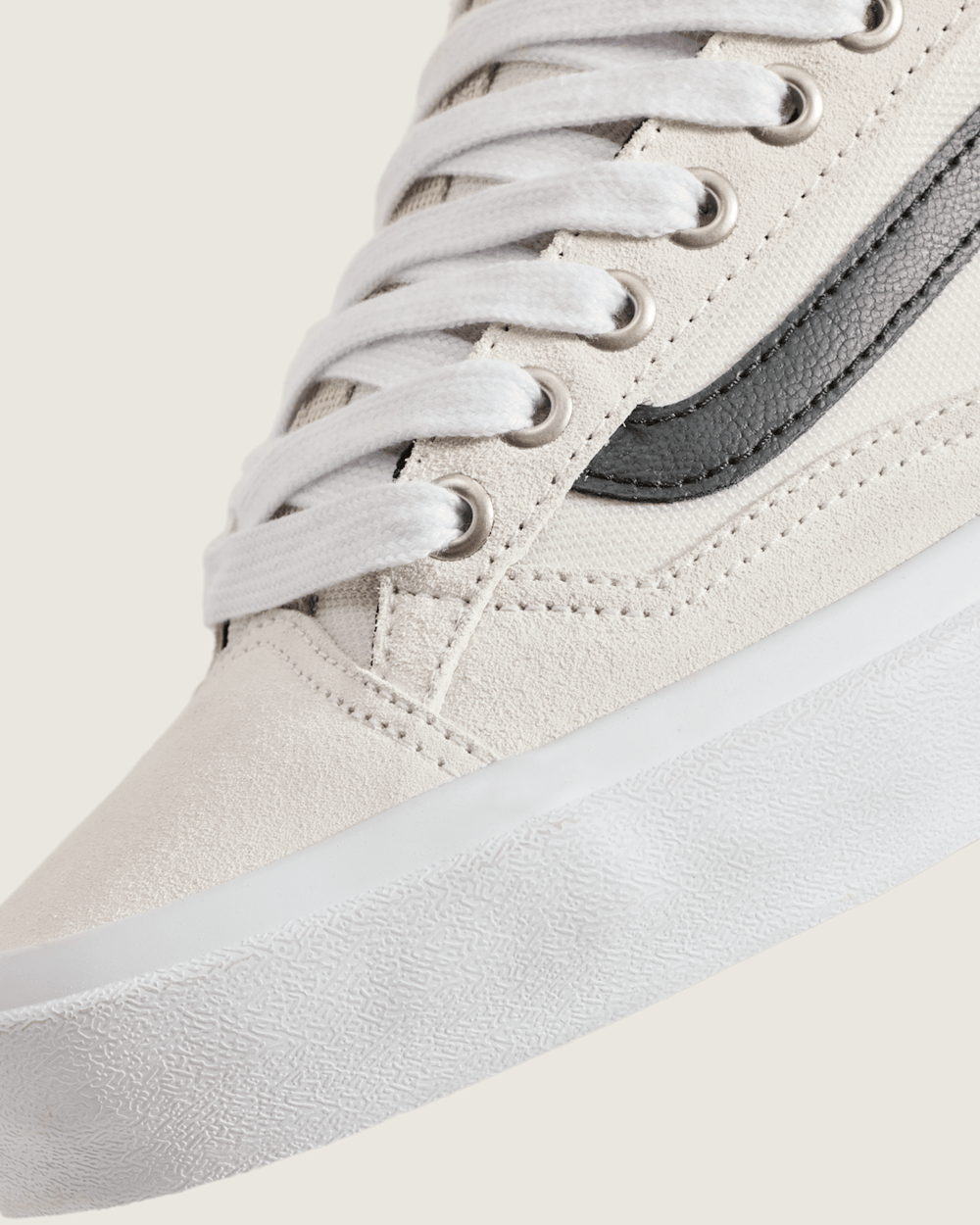 Women|Men Vans Skate Old Skool 36+ Shoe in Antique White / Black