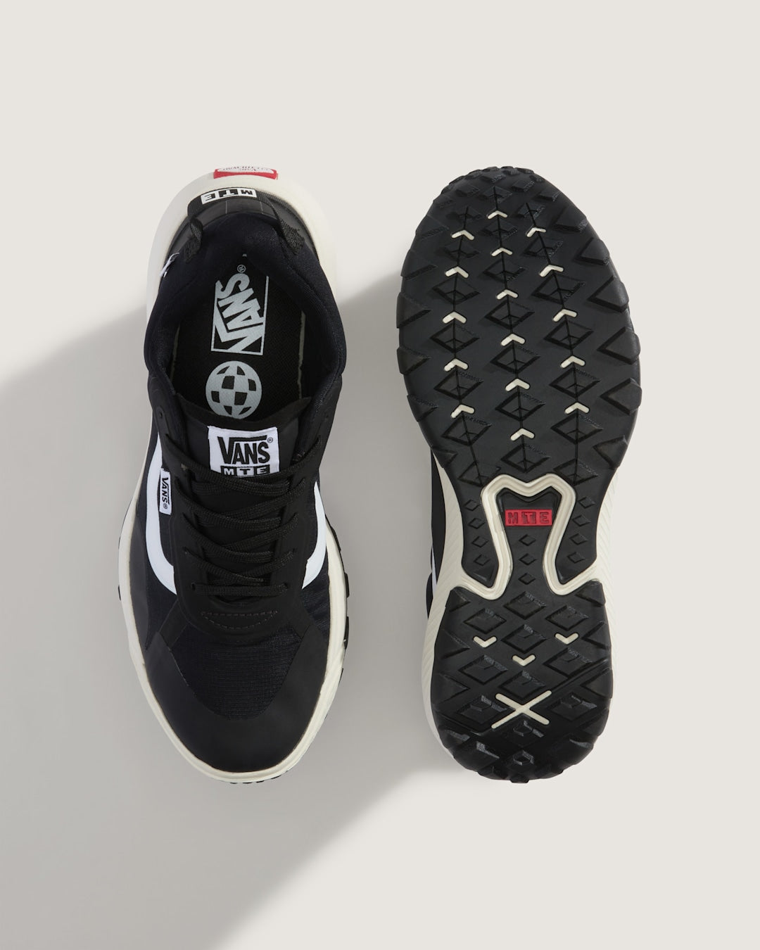 Women|Men Vans Crosspath Shoe in Black / White