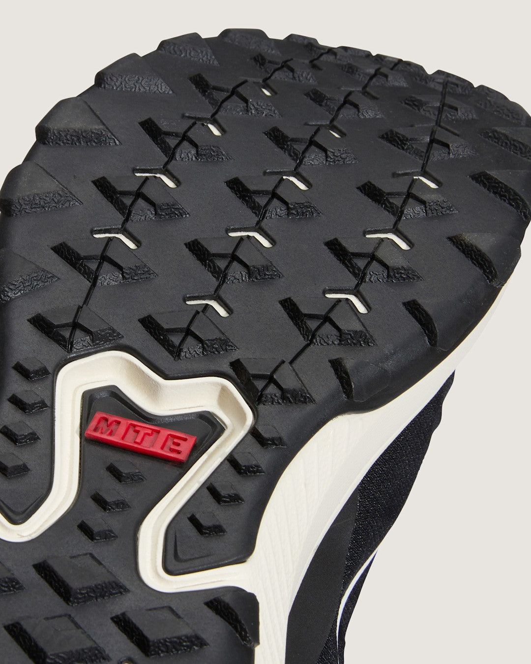 Women|Men Vans Crosspath Shoe in Black / White