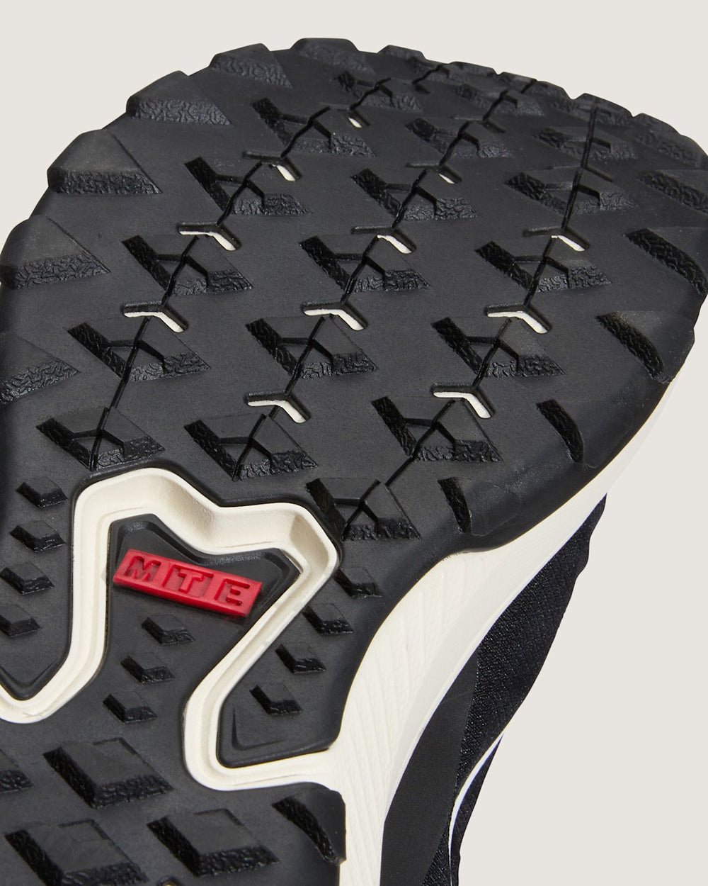 Women|Men Vans Crosspath Shoe in Black / White
