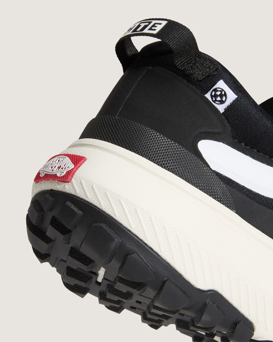 Women|Men Vans Crosspath Shoe in Black / White