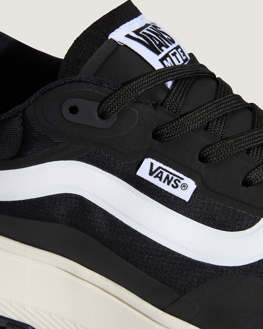 Women|Men Vans Crosspath Shoe in Black / White