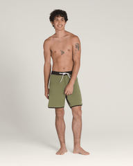 Women|Men Vans Everride Scalloped 18'' Boardshorts in Loden Green / Black