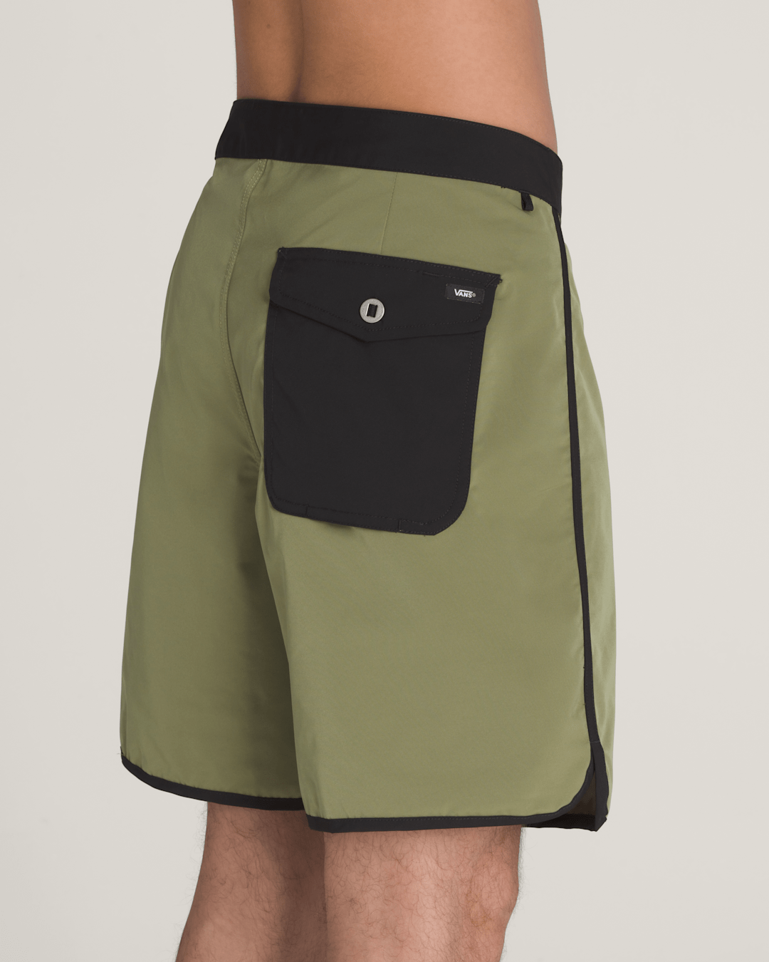 Women|Men Vans Everride Scalloped 18'' Boardshorts in Loden Green / Black