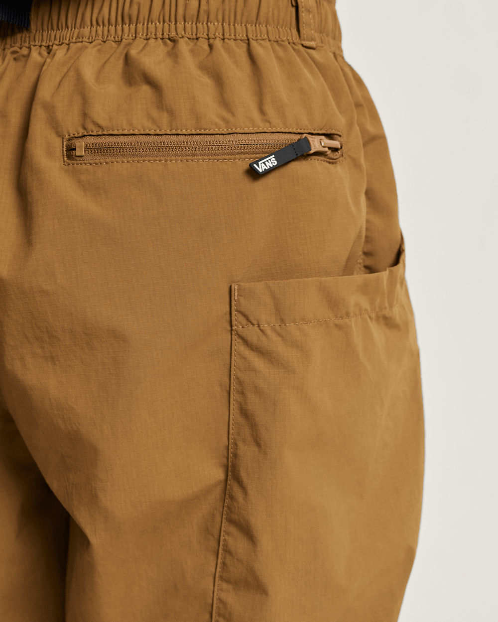 Women|Men Vans Trek Guide 19'' Shorts in Sepia Brown