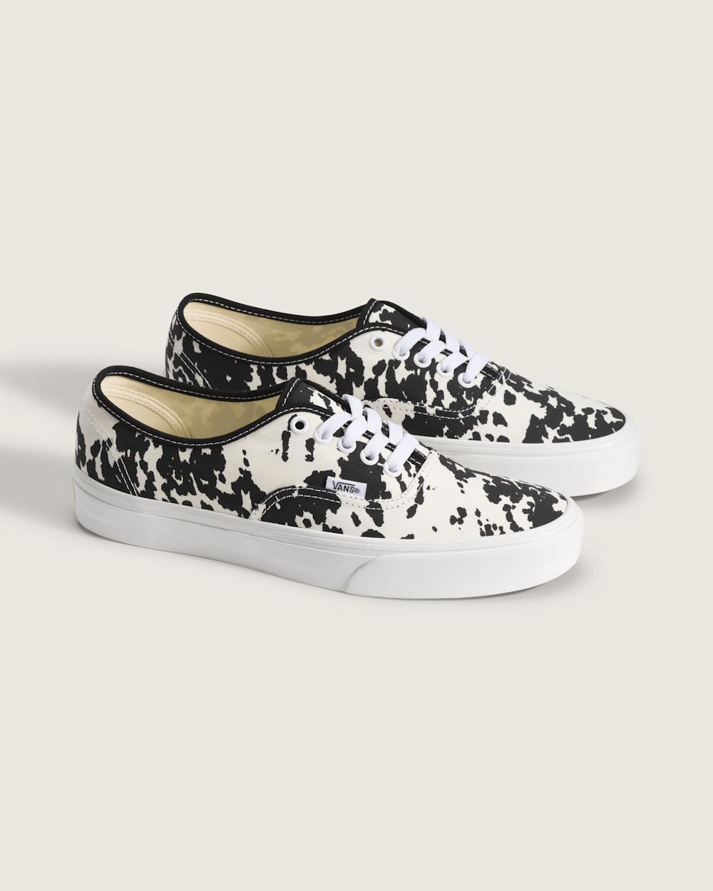 Men Vans Authentic Shoe in Cow Black / Brown