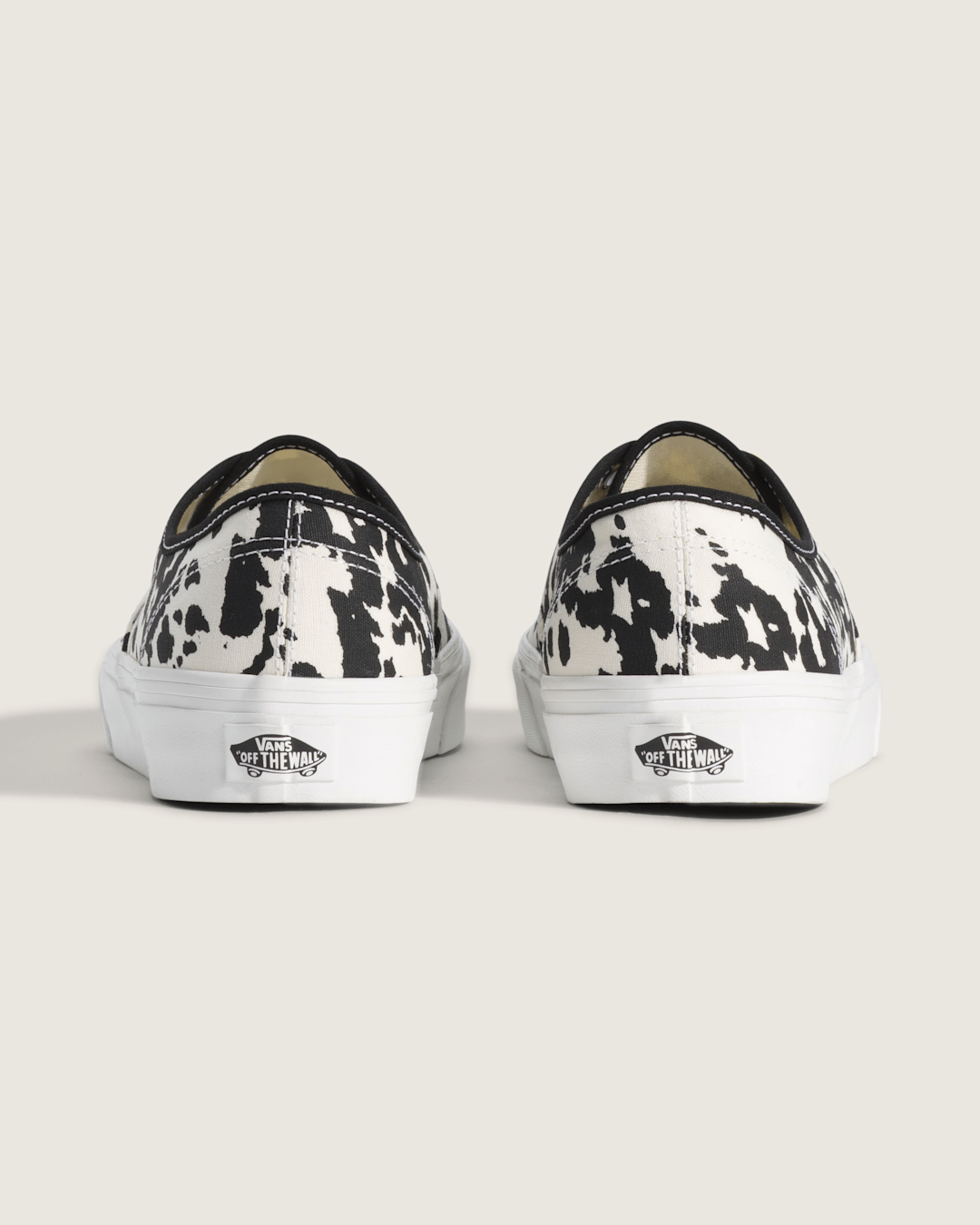 Men Vans Authentic Shoe in Cow Black / Brown