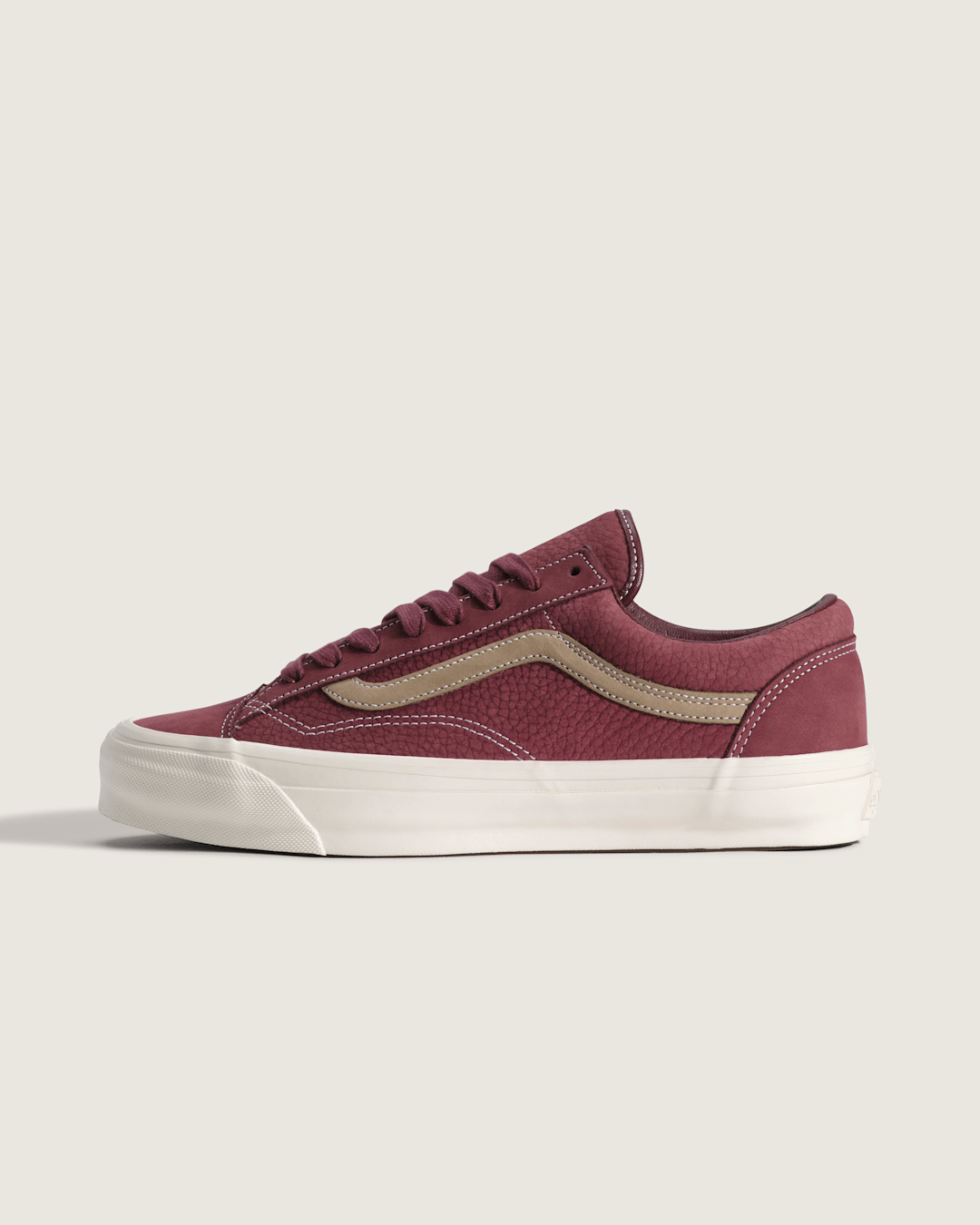 Men Vans Premium Old Skool Shoe in Port Royale Red