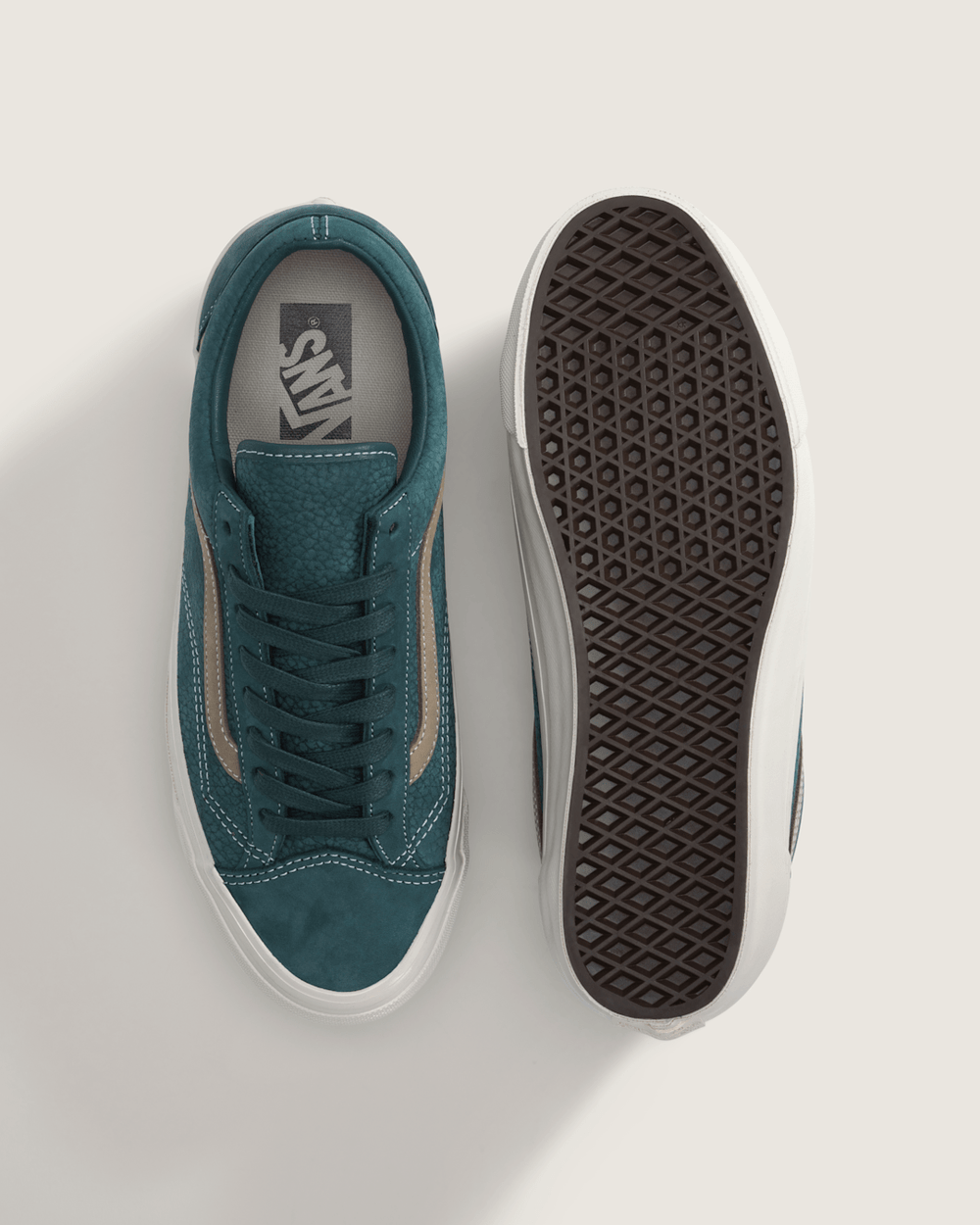 Men Vans Premium Old Skool Shoe in Blue