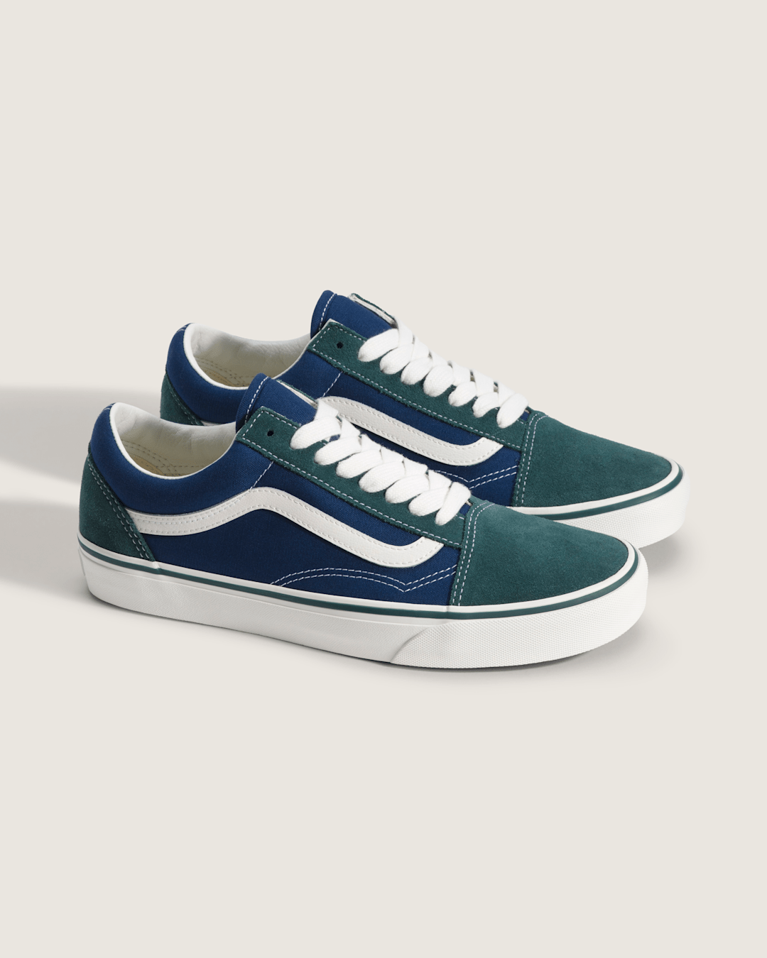 Men Vans Old Skool Shoe in Mystic Moss Green