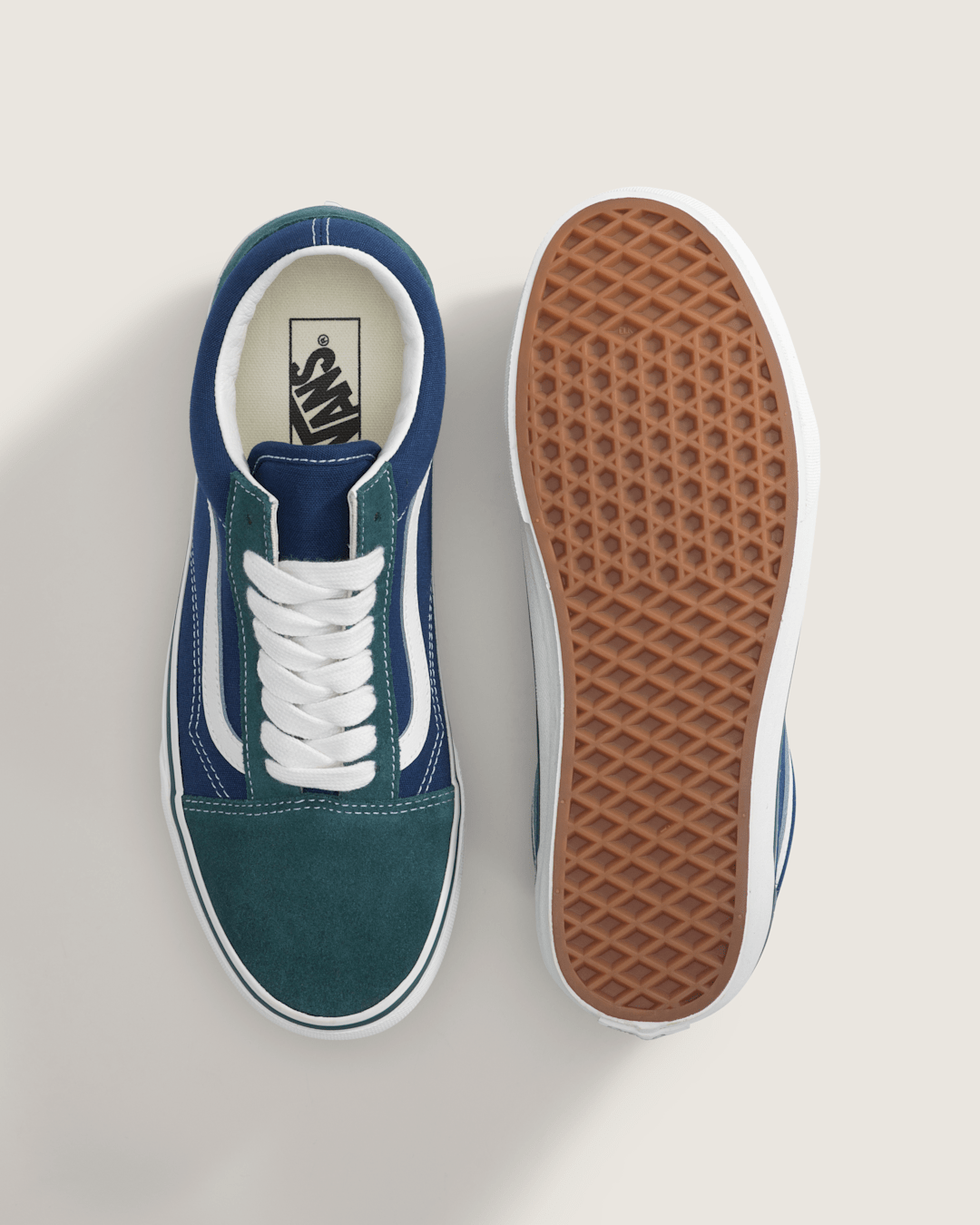 Men Vans Old Skool Shoe in Mystic Moss Green