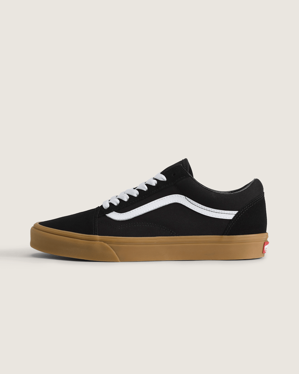 Men Vans Old Skool Shoe in Gum Black