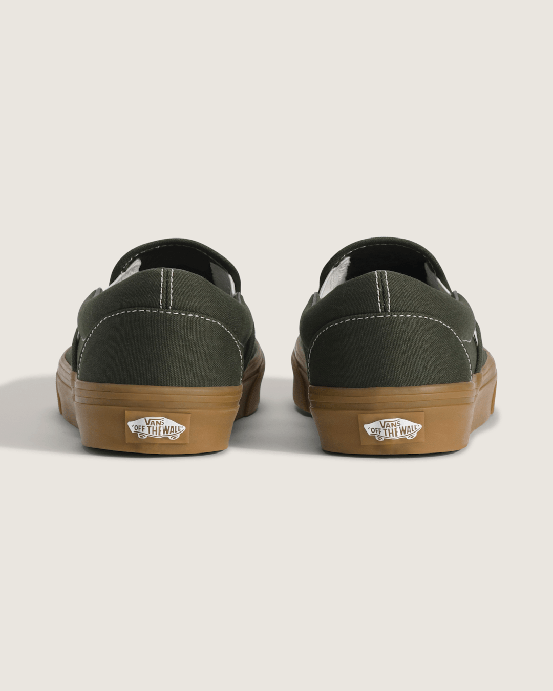 Men Vans Classic Slip-On Shoe in Gum Obsidian Fern Green